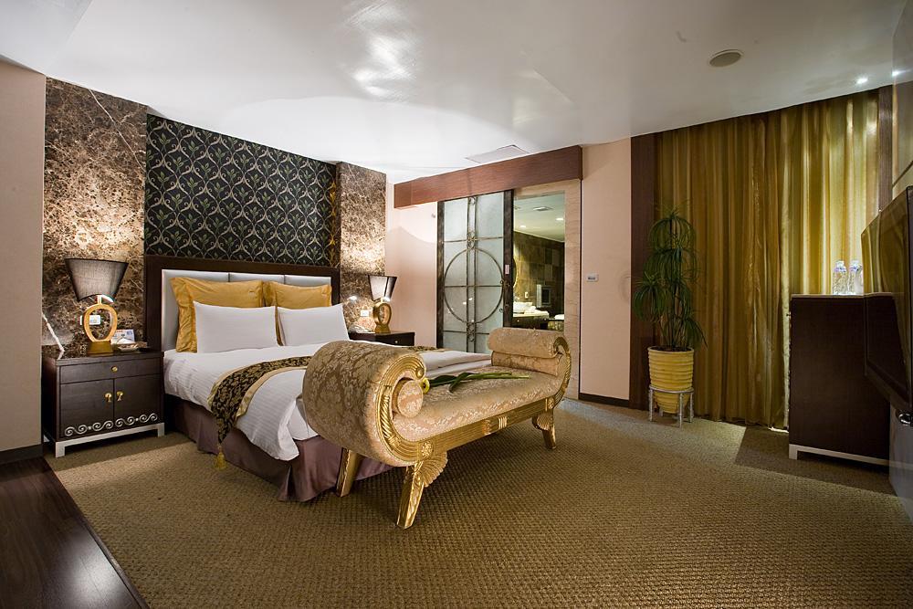Crystal Business Motel Kota Hsinchu Bagian luar foto