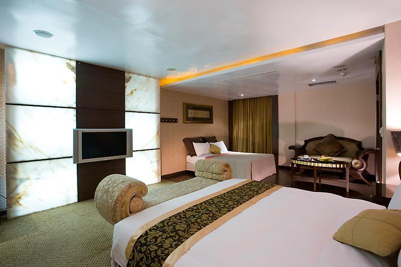 Crystal Business Motel Kota Hsinchu Bagian luar foto