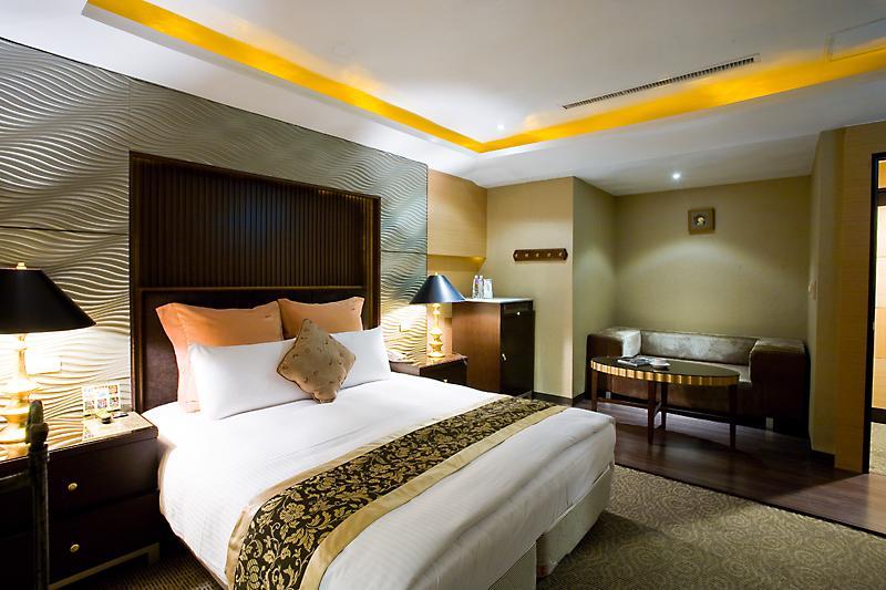 Crystal Business Motel Kota Hsinchu Bagian luar foto