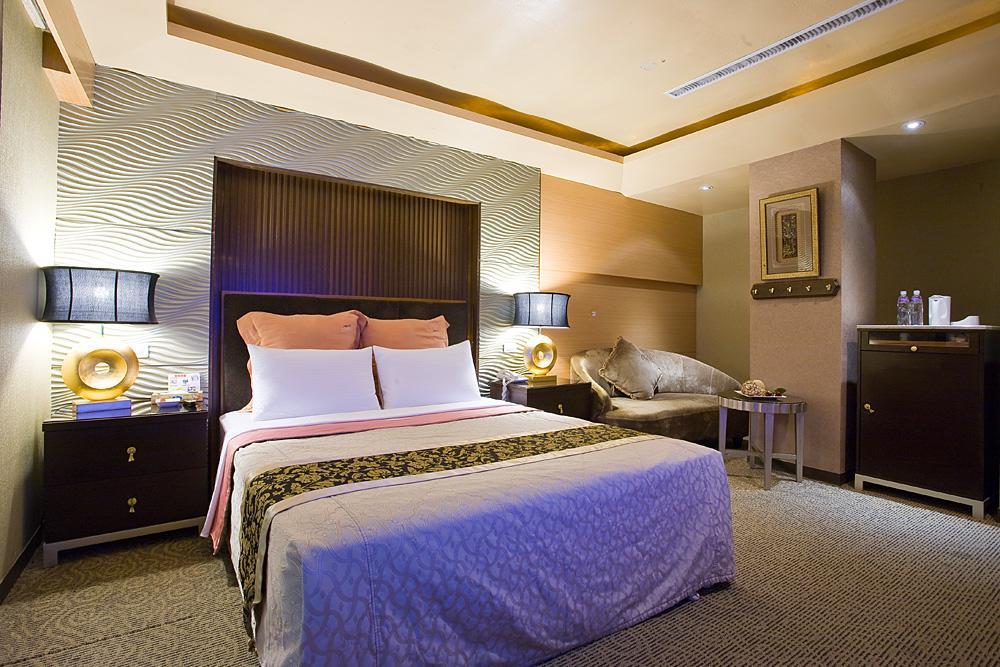 Crystal Business Motel Kota Hsinchu Bagian luar foto