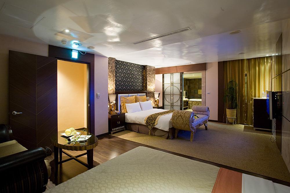 Crystal Business Motel Kota Hsinchu Bagian luar foto