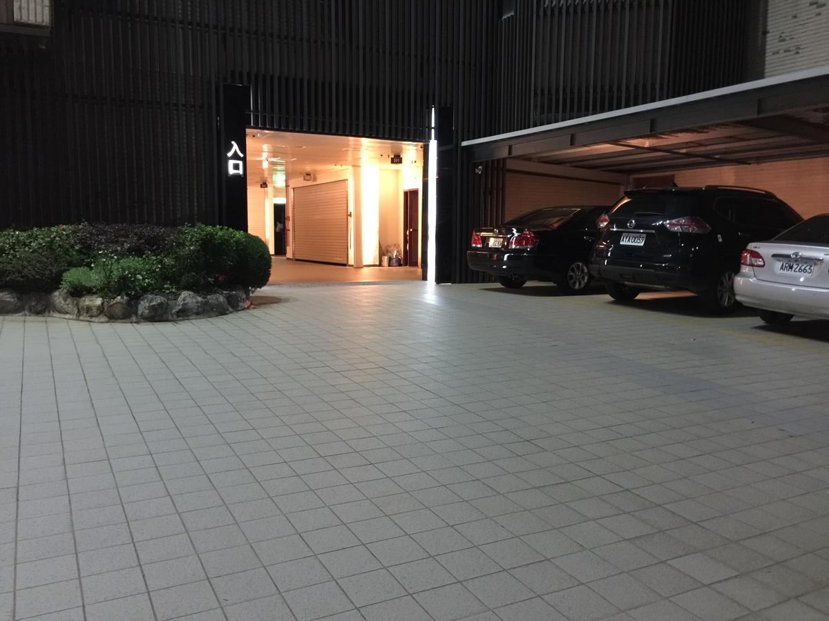 Crystal Business Motel Kota Hsinchu Bagian luar foto