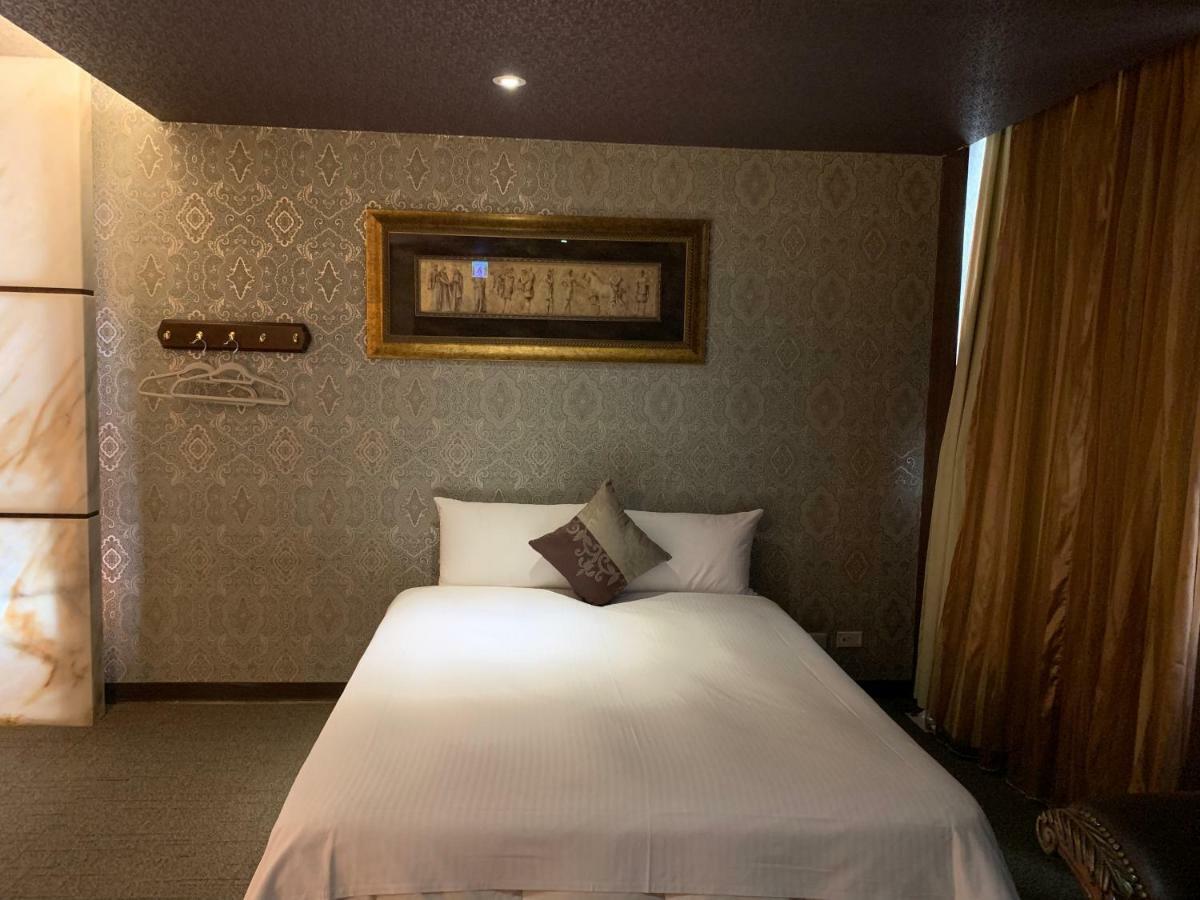 Crystal Business Motel Kota Hsinchu Bagian luar foto