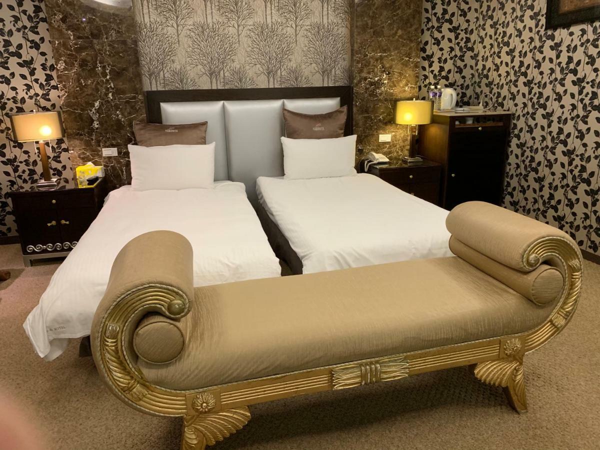 Crystal Business Motel Kota Hsinchu Bagian luar foto