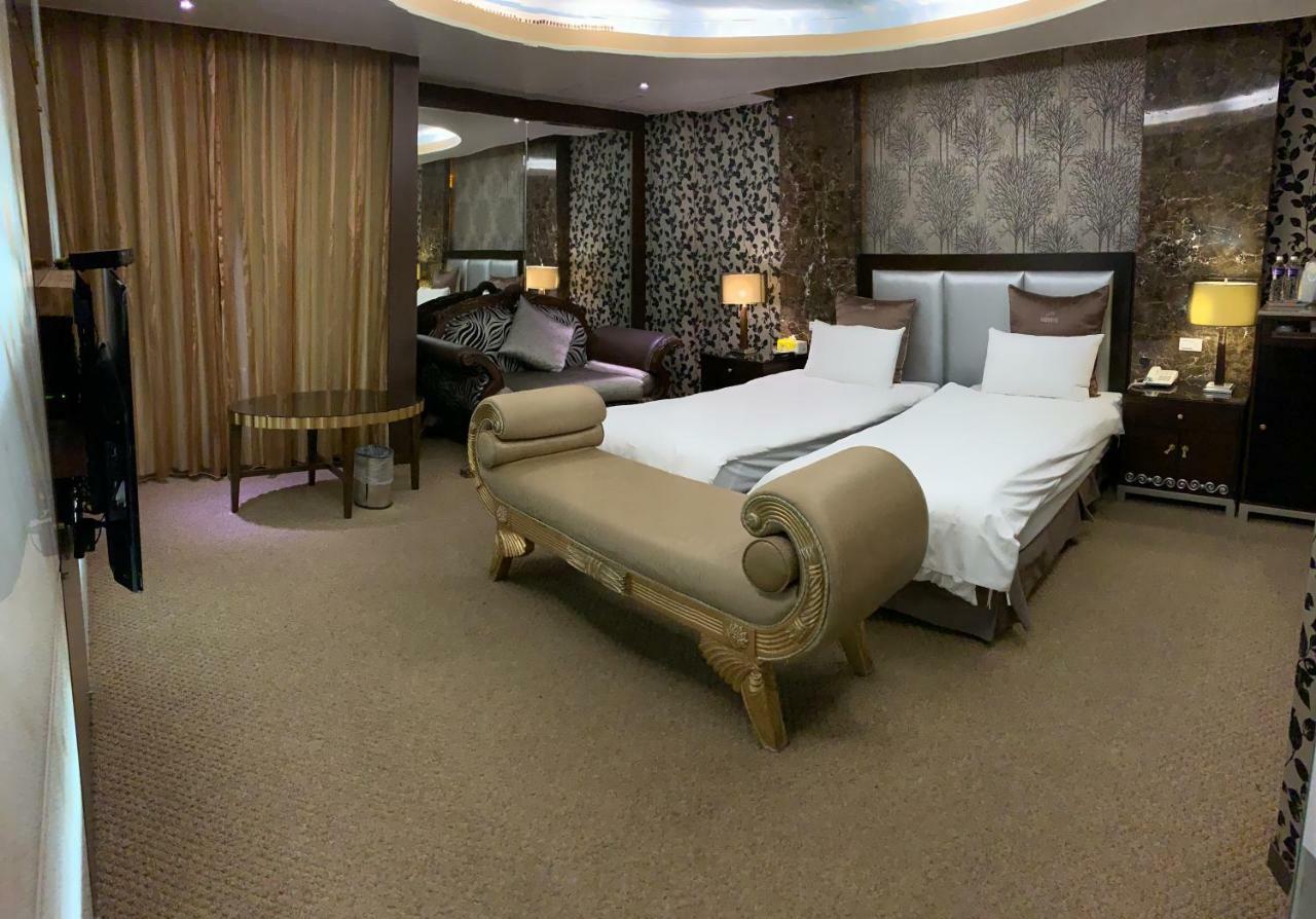 Crystal Business Motel Kota Hsinchu Bagian luar foto